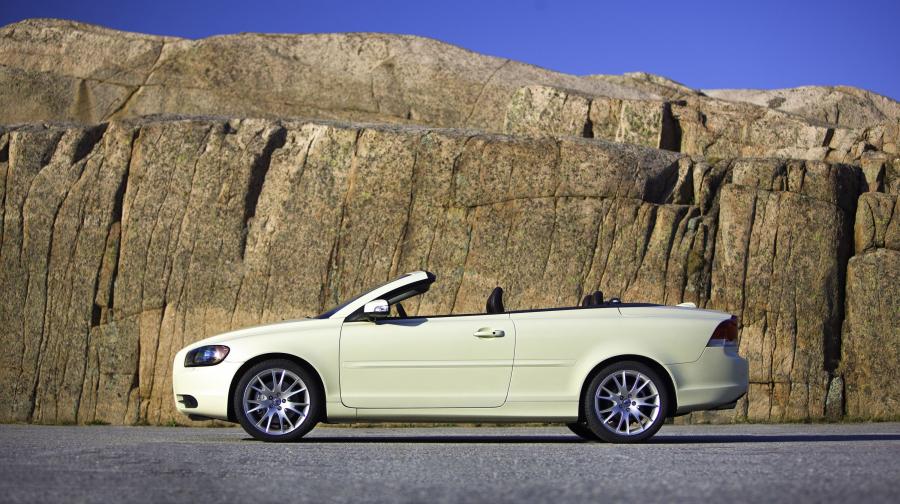 Volvo C70 T5 2009 года  (фото 18 из 45)